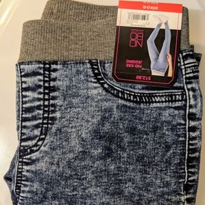 No Boundaries Mid Rise Jegging